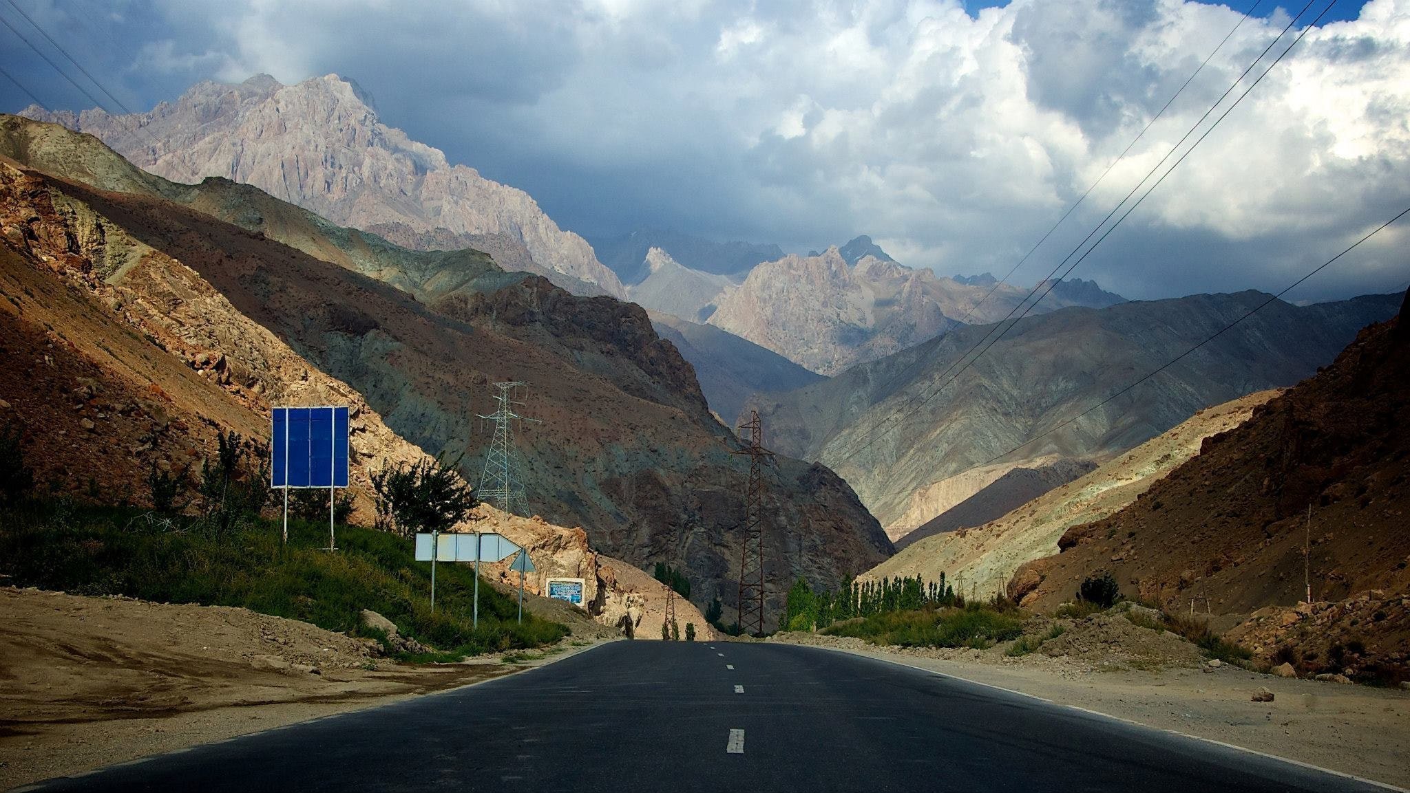 https://emergingcricket.com/my_content/uploads/2020/07/Tajik_Mountain_Road_56180600.jpeg